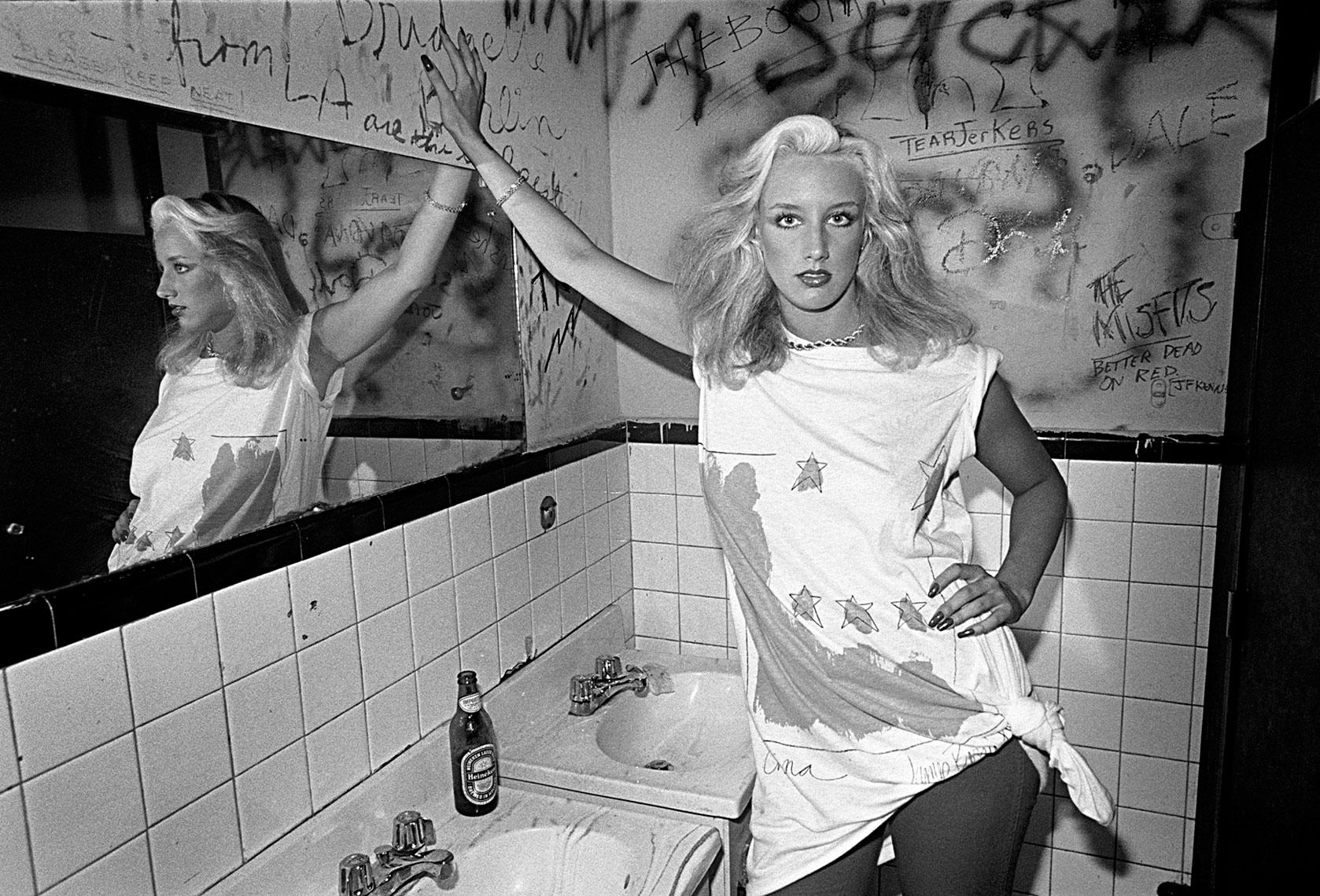 NewWebMuddClubBathroom