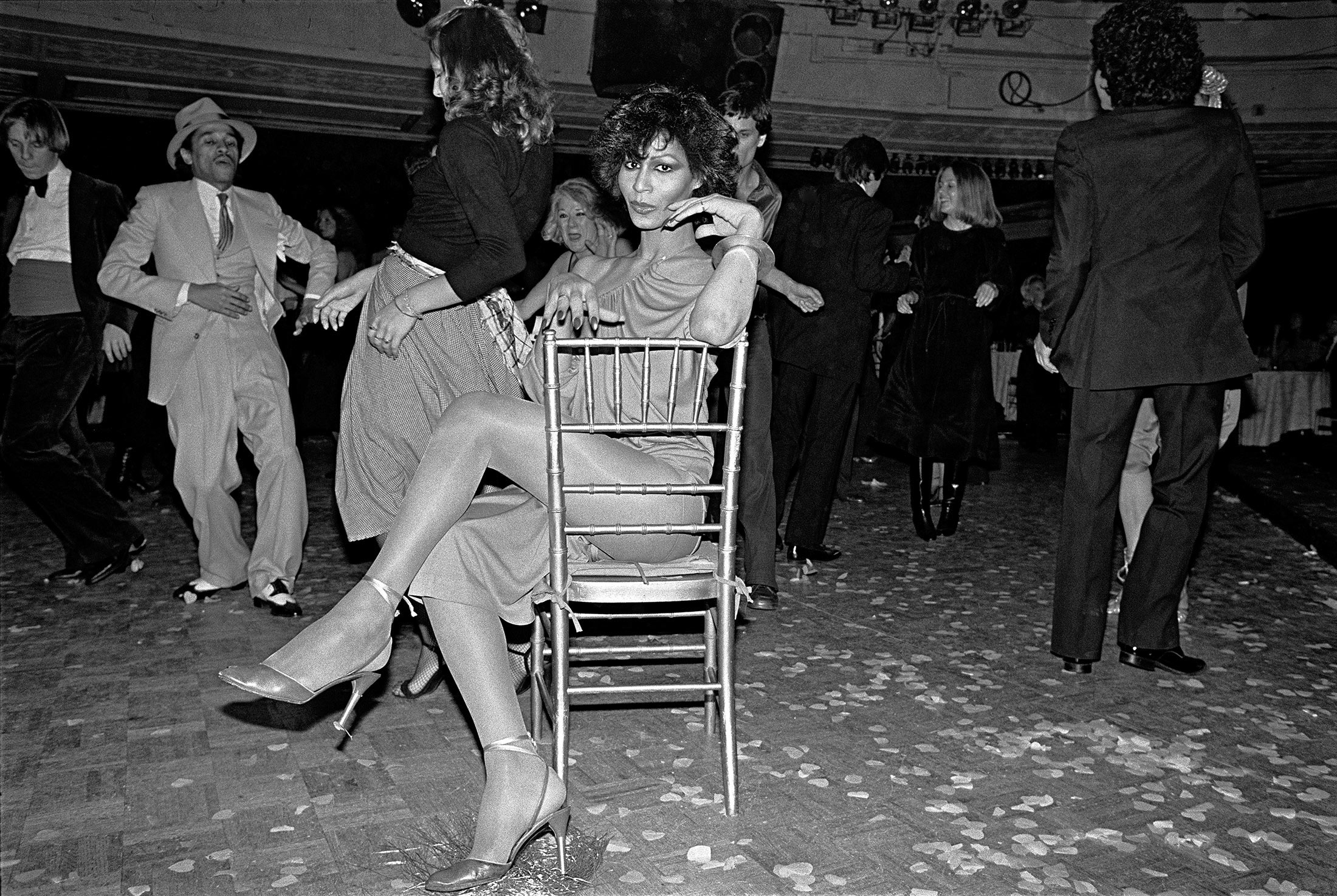 S54_508_Chair_on_Dance_Floor_v2